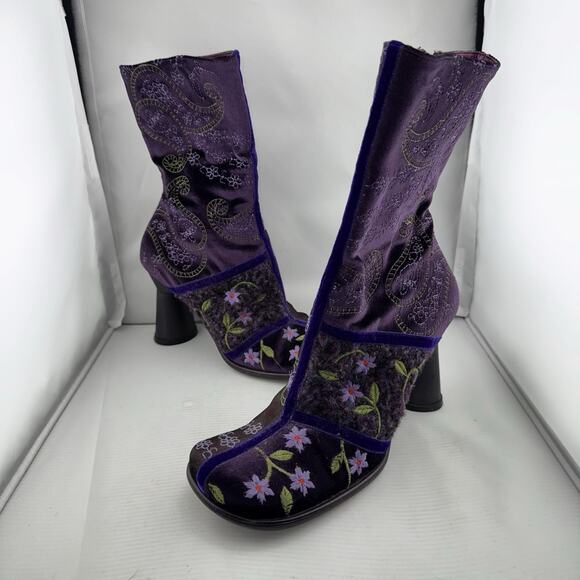 Y2K Kenneth Cole Embroidered Velvet Boots Purple 7.5 Made in Italy Retro - Picture 1 of 13